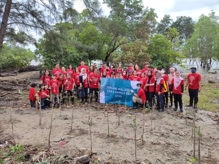 TERUMO MANGROVE PLANTING