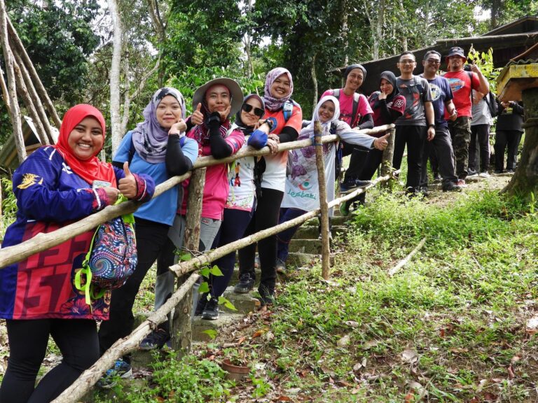 BELUNGKOR HILL HIKING