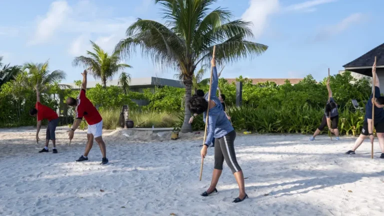 SUNRISE DONG STICK ON THE BEACH